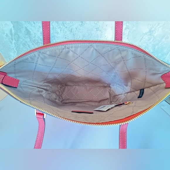 Michael Kors Charlotte Large Shoulder tote Bag Light Berry - Picture 9 of 12